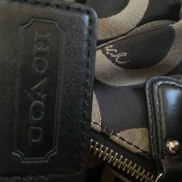 COACH Kristin Large Shoulder Bag
Black/Charcoal Grey
Signature Cs - Picture 9 of 11